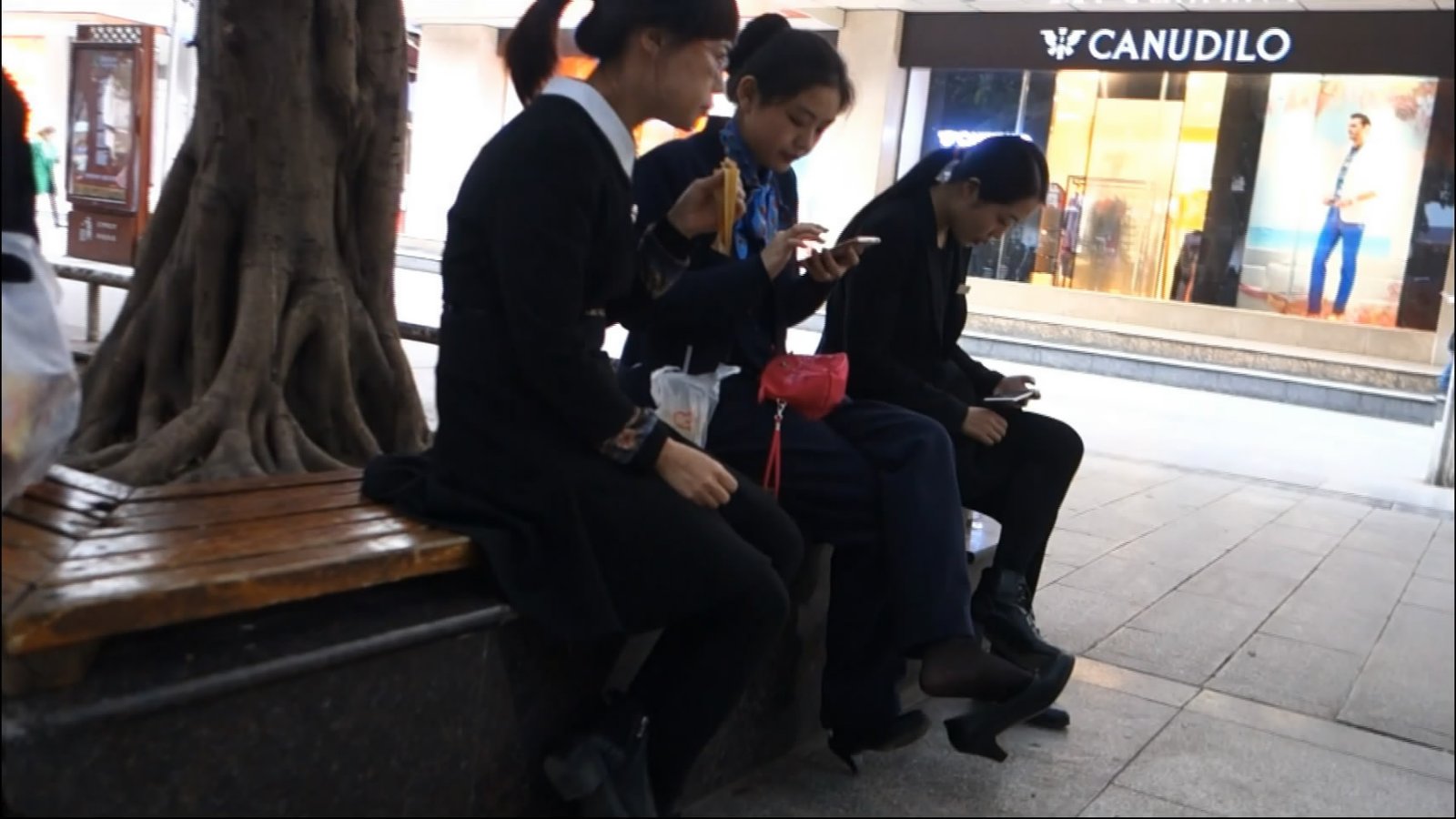 streetsnapdangl[00 00 24][20181129 222313 4]